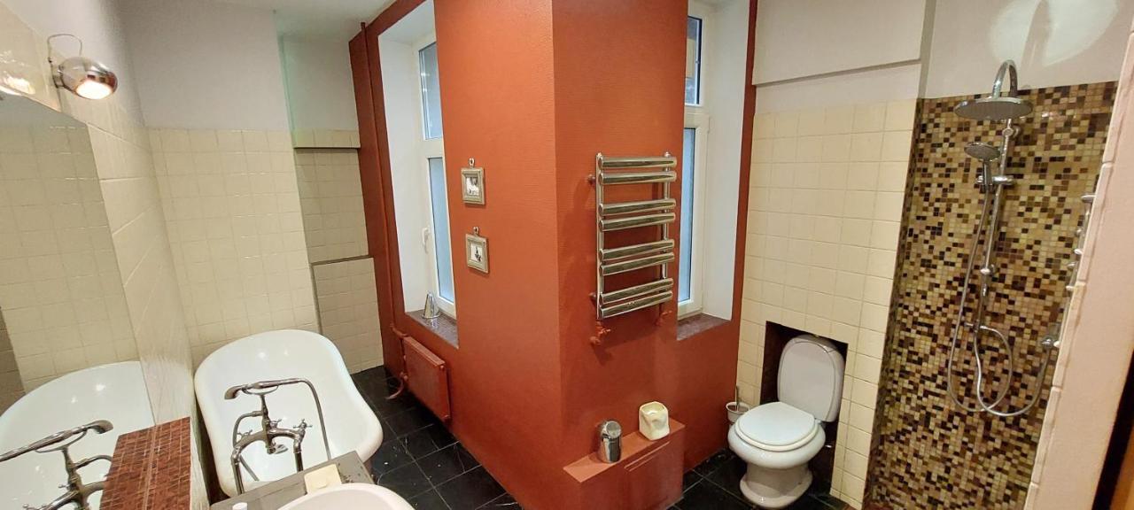 Perfectly 5 Min To Old Town & Art Noveau. Apartment *